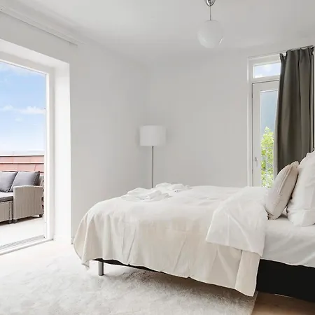 Grand Penthouse With Private Rooftop Terrace * Орхус